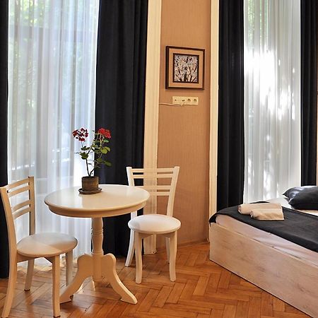 Hb Apartments Mari Brose Tbilisi Luaran gambar